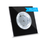 Slimme ODE PLUS wandcontactdoos - gemaakt van gehard glas. Instelbare achtergrondverlichting en glas verkrijgbaar in 5 verschillende kleuren.